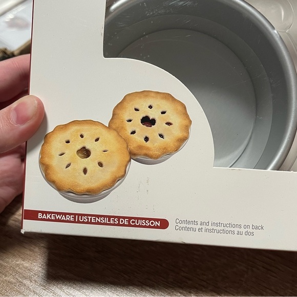 Celebrate it NEW Pie Baking Kit Fall Thanksgiving 9 Pieces Set Bakeware - Picture 3 of 6